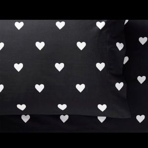 Pottery Barn Emily & Merritt bedding